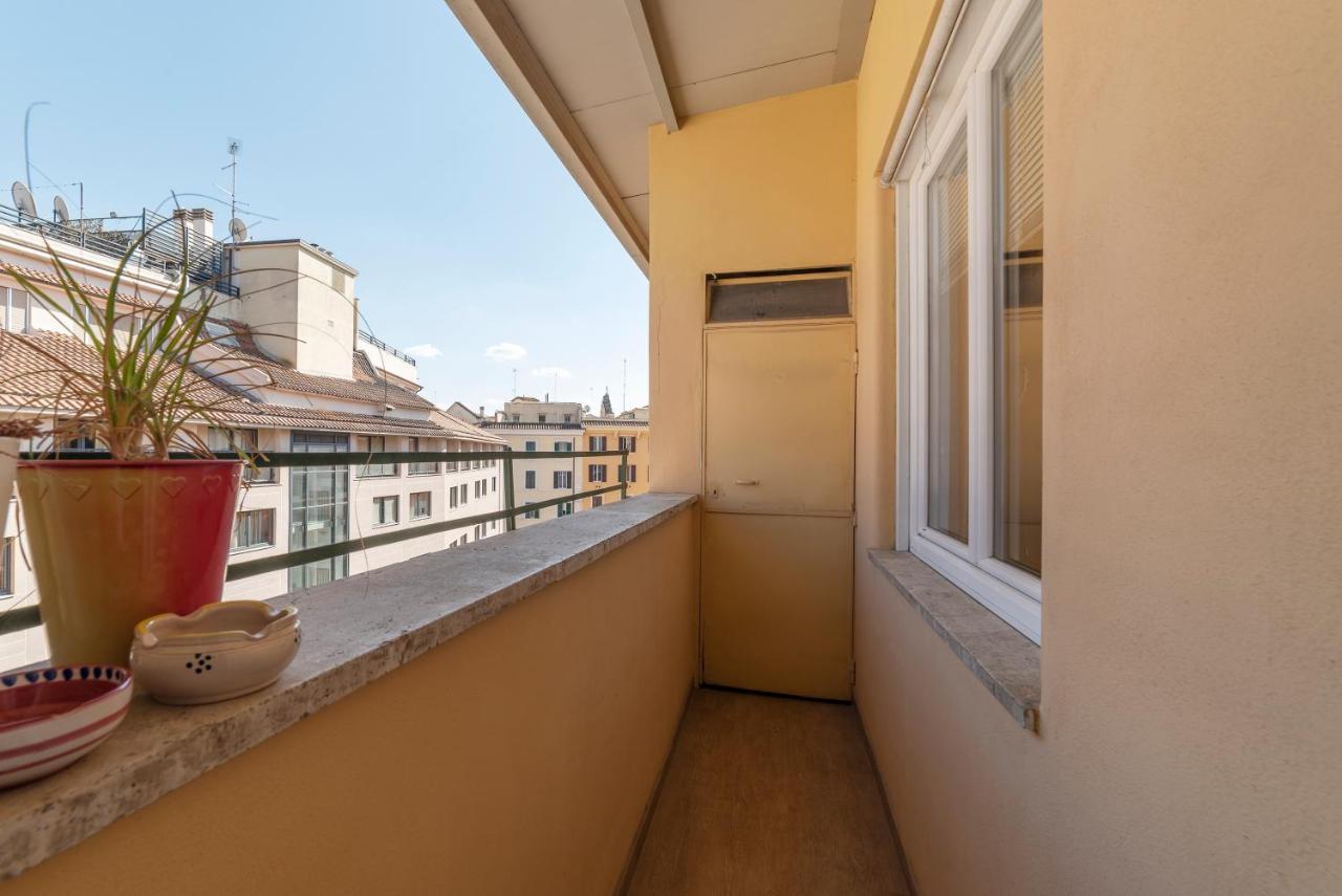 Vaticano & San Pietro Balcony Apartment Рим Екстер'єр фото